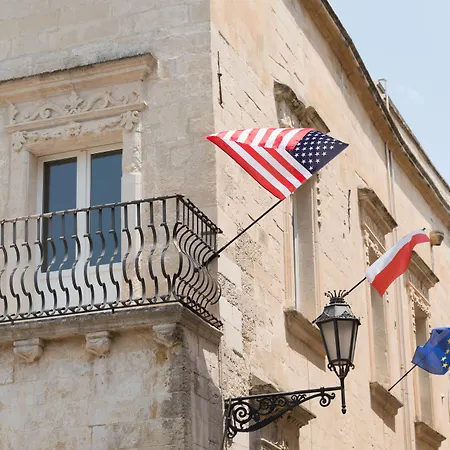 Gatto Bianco La Dimora Storica 3* 莱切