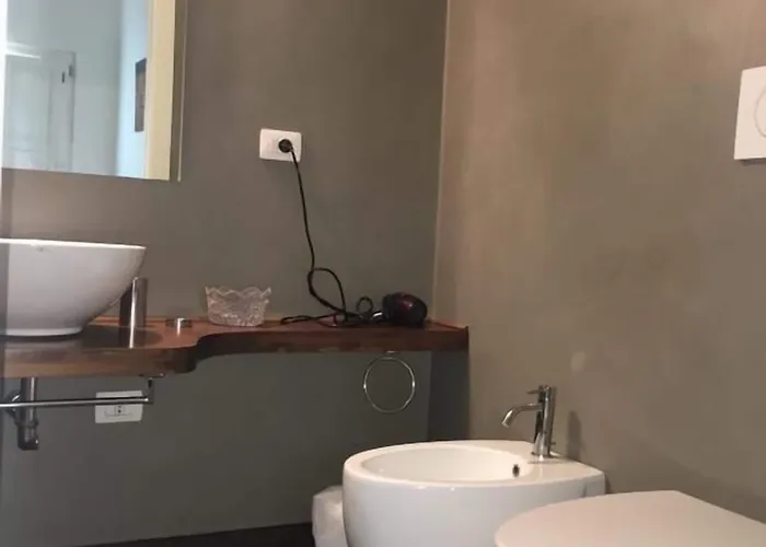 לינה וארוחת בוקר Gatto Bianco La Dimora Storica לצ'ה